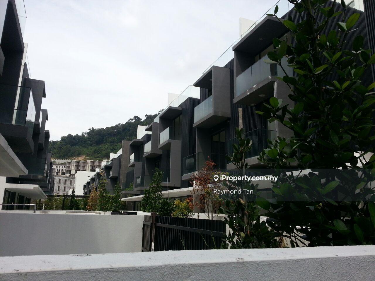 Rumah Berangkai 4 Tingkat untuk Dijual di damansara perdana, Damansara Perdana oleh Raymond Tan - iProperty.com.my