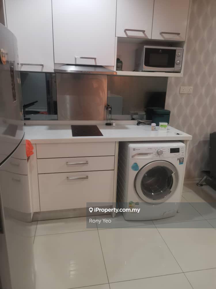 Service Residence for Sale in Mercu Summer Suites by Rony Yeo - iProperty.com.my