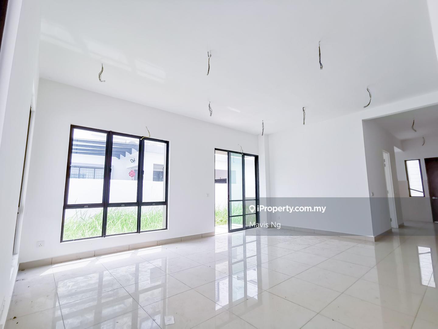 Rumah Berkembar untuk Dijual di Setia utama 1 Semi D by water Elmeri, Setia Alam oleh Mavis Ng - iProperty.com.my