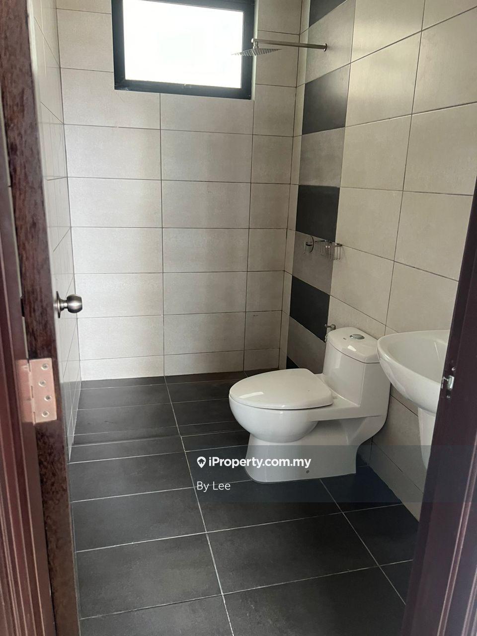 Service Residence for Sale in Molek Regency by By Lee - iProperty.com.my