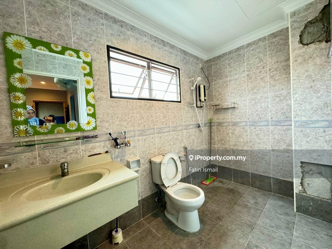 3-storey Terraced House for Sale in Bukit Antarabangsa, Ulu Kelang by Fatin Ismail - iProperty.com.my