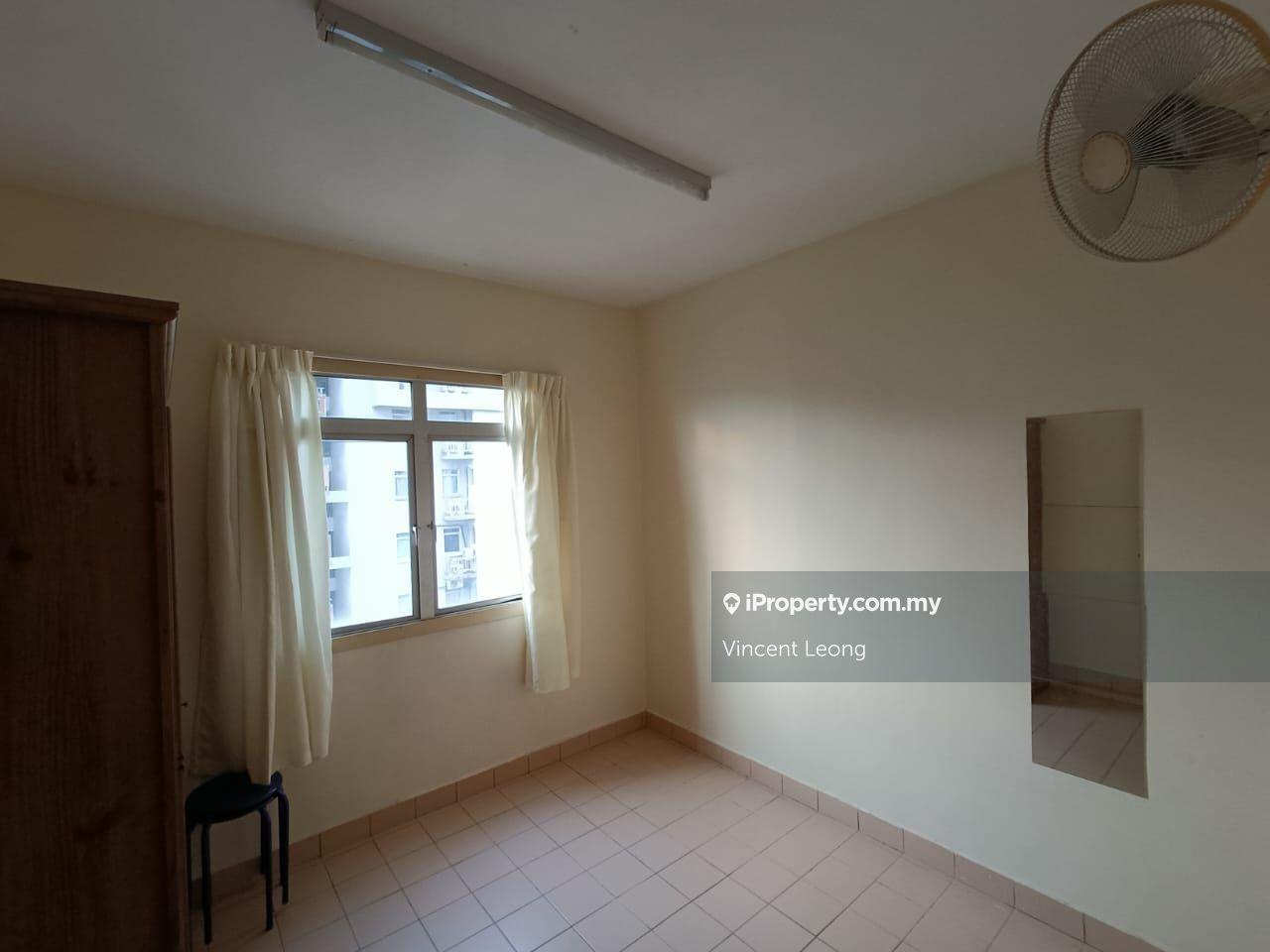 Condominium for Sale in Perdana Exclusive by Vincent Leong - iProperty.com.my