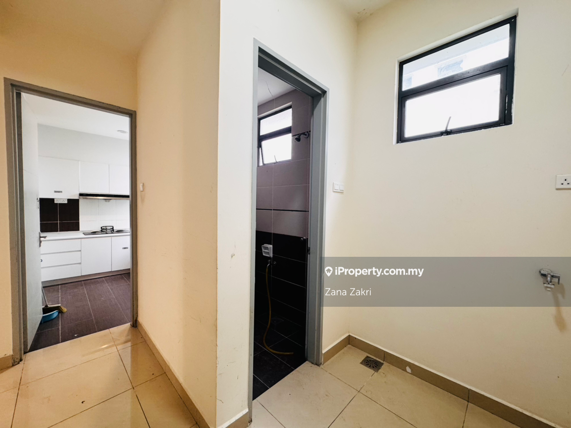 Rumah Berangkai 3 Tingkat untuk Dijual di TAMAN UKAY TROPIKA, Ampang oleh Zana Zakri - iProperty.com.my