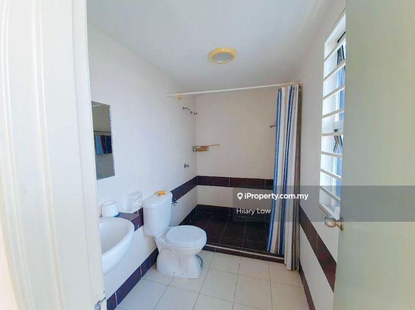 Rumah Berangkai 2 Tingkat untuk Disewa di 2 Storey House | Club house | Bdr Baru Seksyen 8, Bangi oleh Hilary Low - iProperty.com.my