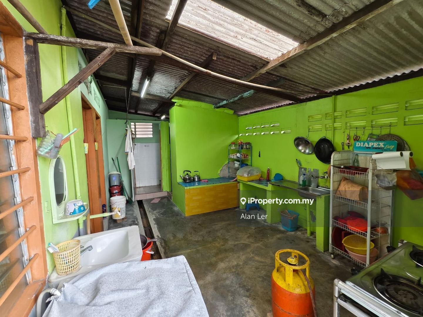 Rumah Berangkai 1 Tingkat untuk Dijual di Kampung Poh Chee Leng, Skudai oleh Alan Ler - iProperty.com.my