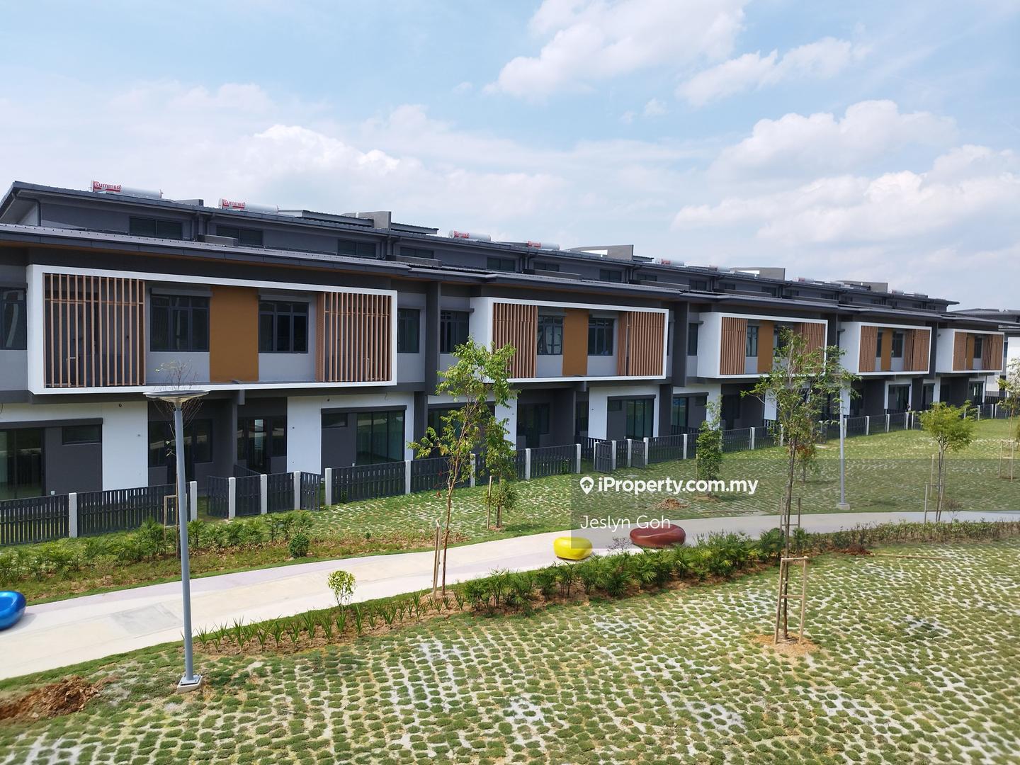 Rumah Berkembar untuk Dijual di Setia Eco Glades, Cyberjaya oleh Jeslyn Goh - iProperty.com.my