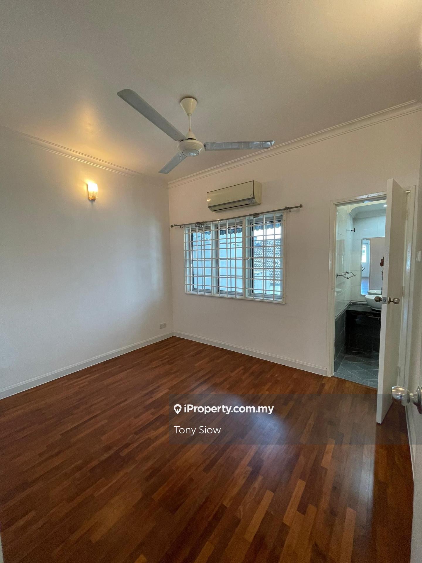 Rumah Berangkai 2 Tingkat untuk Dijual di Usj 5, Subang Jaya oleh Tony Siow - iProperty.com.my
