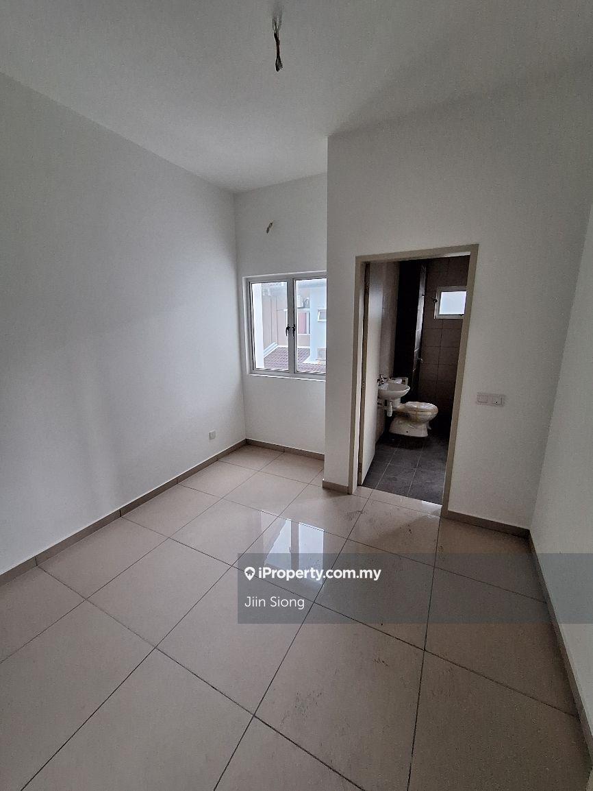 Rumah Berangkai 2 Tingkat untuk Dijual di Telok Panglima Garang, Selangor oleh Jiin Siong - iProperty.com.my