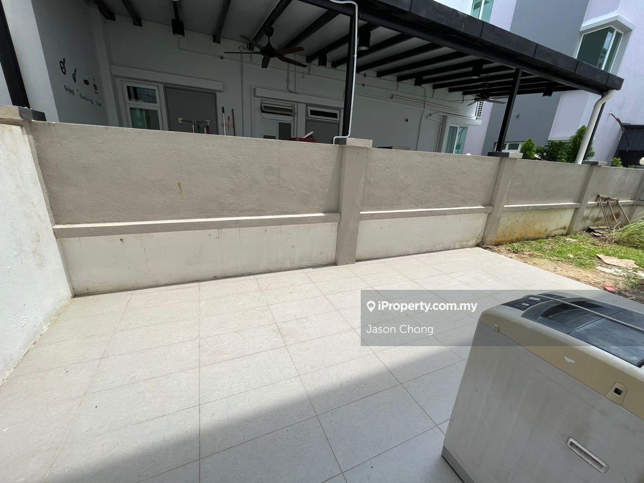 Rumah Berkembar untuk Dijual di Bandar Bukit Tinggi, Klang oleh Jason Chong - iProperty.com.my