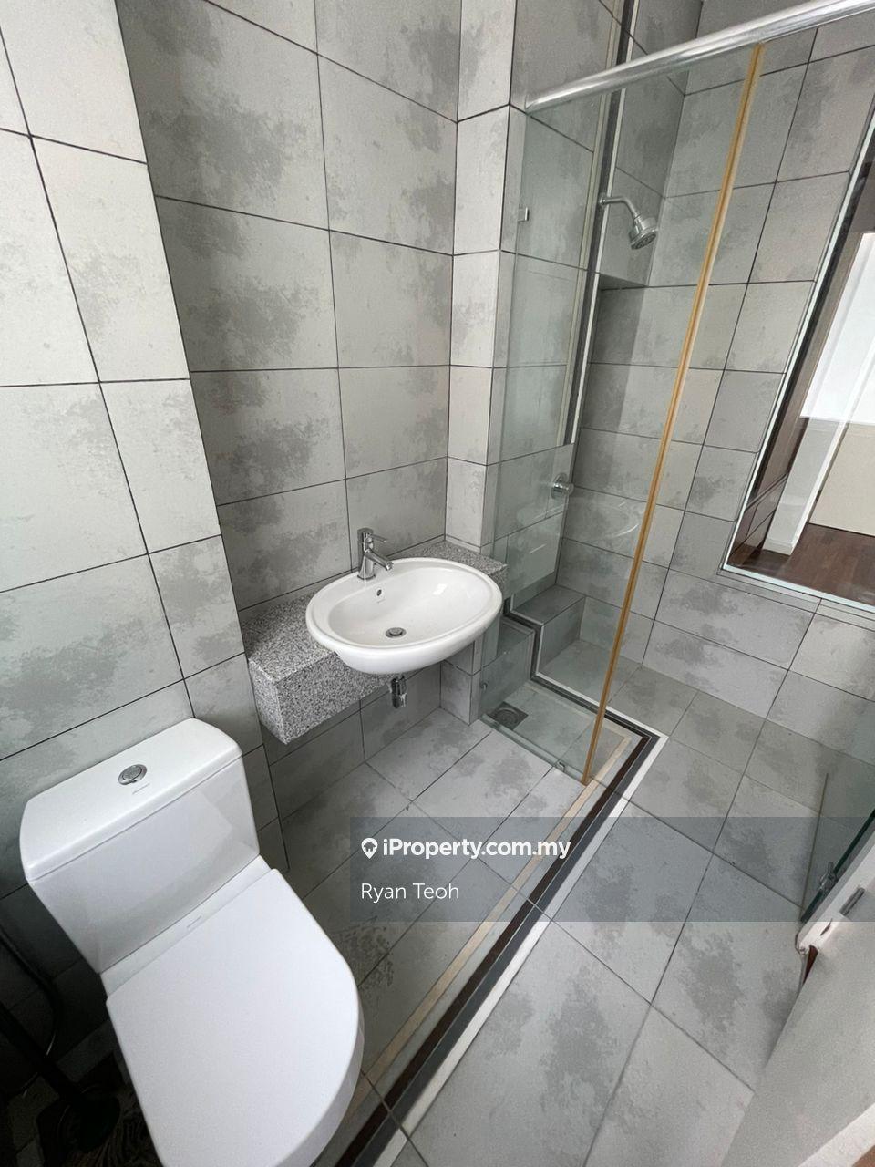 Rumah Berkembar untuk Dijual di The Rafflesia, Damansara Perdana oleh Ryan Teoh - iProperty.com.my