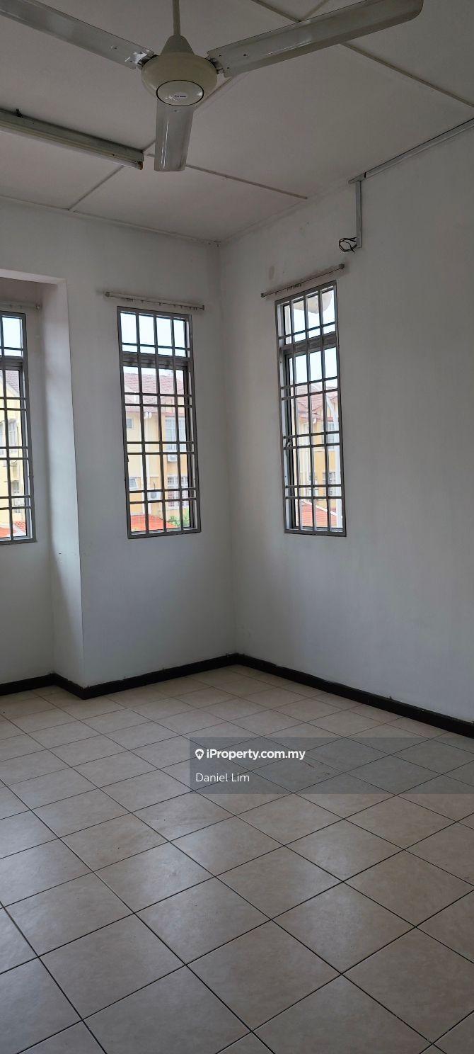 Rumah Berangkai 2 Tingkat untuk Dijual di Shah Alam, Selangor oleh Daniel Lim - iProperty.com.my