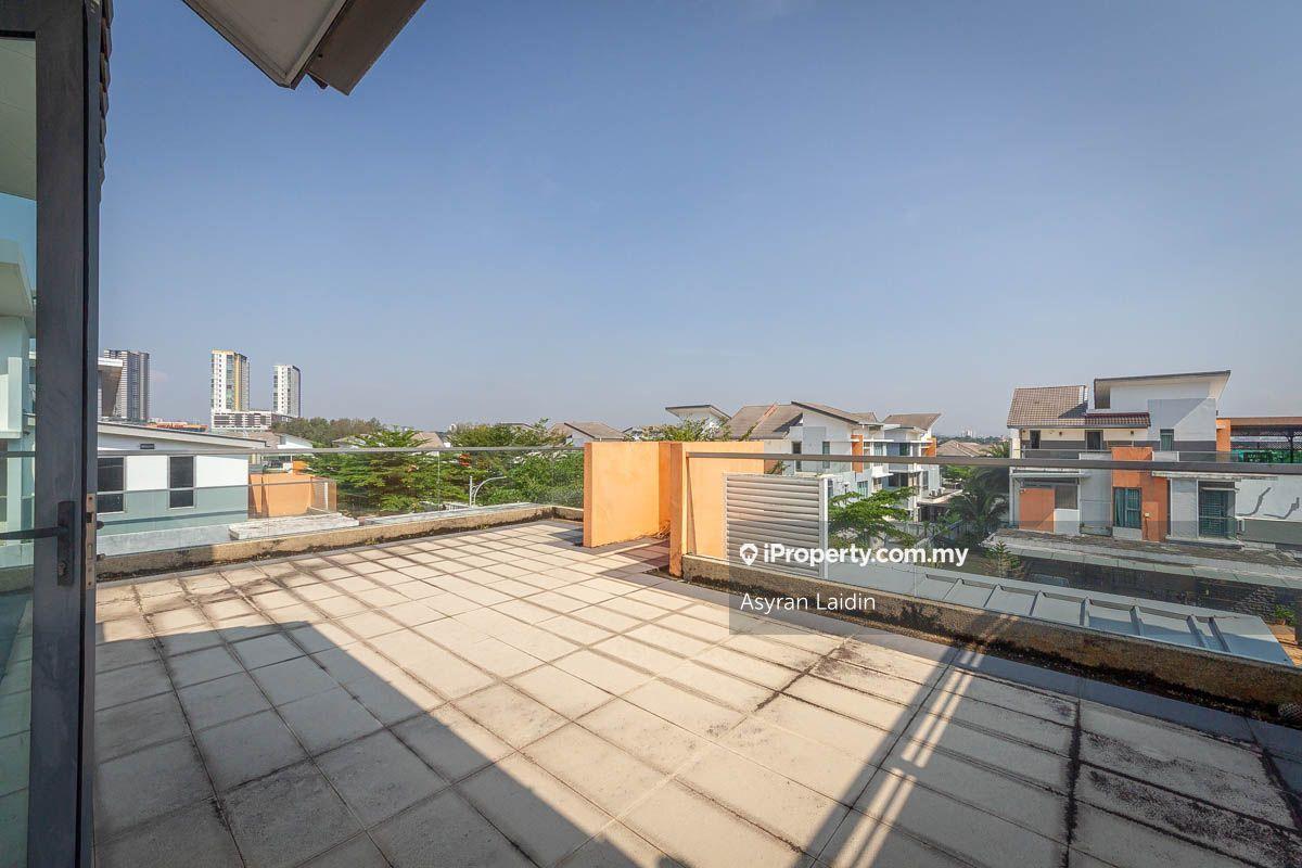 Semi-Detached House for Sale in 2.5sty Renovated Semi D Lakehill Villa, Bangi by Asyran Laidin - iProperty.com.my