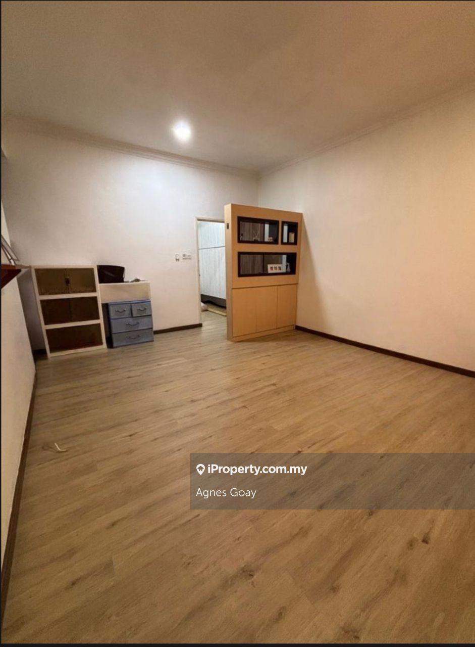 Rumah Berangkai 2 Tingkat untuk Dijual di Taman Desa Cemerlang, Ulu Tiram oleh Agnes Goay - iProperty.com.my