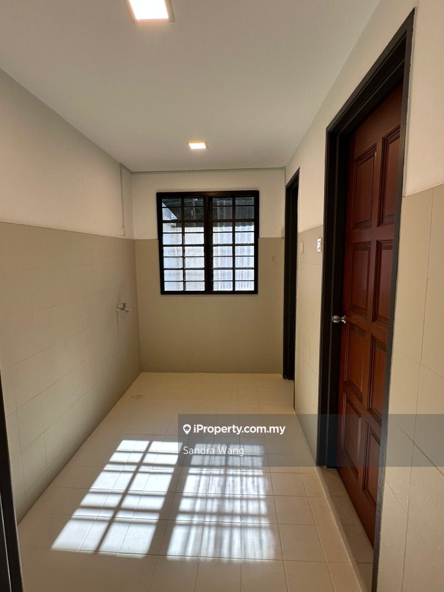 2.5-storey Terraced House for Sale in Bandar Utama 10, Bandar Utama by Sandra Wang - iProperty.com.my
