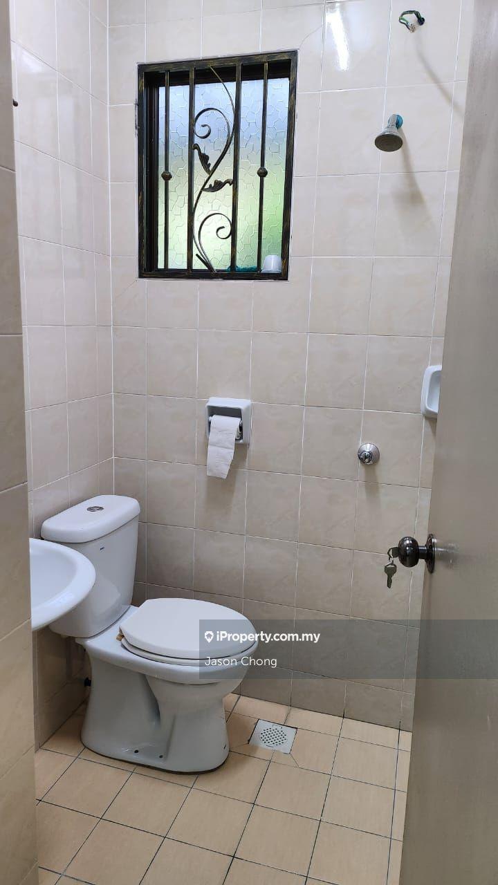 Rumah Berangkai 3 Tingkat untuk Dijual di Taman Bukit Kajang Baru, Kajang oleh Jason Chong - iProperty.com.my