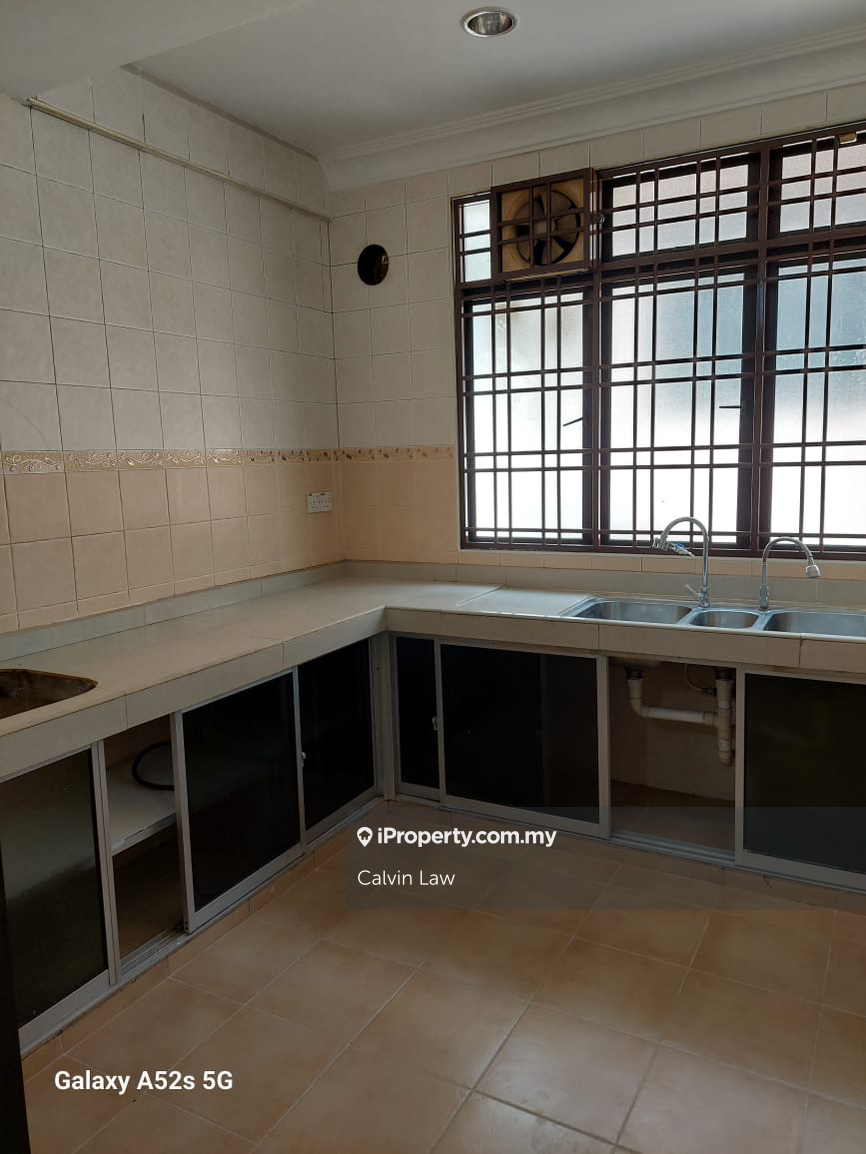 Rumah Berangkai 2.5 Tingkat untuk Dijual di Bandar Utama 6, Bandar Utama oleh Calvin Law - iProperty.com.my