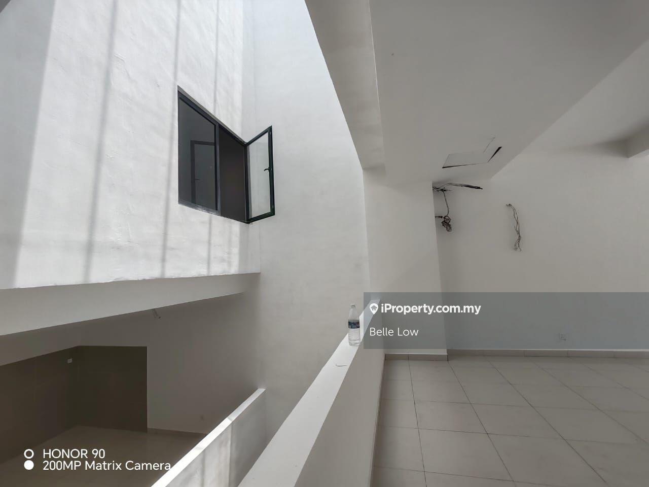 4-storey Terraced House for Sale in Damansara Perdana, Selangor by Belle Low - iProperty.com.my