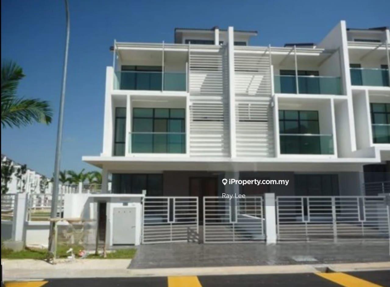 Rumah Berangkai 3 Tingkat untuk Dijual di Kinrara Residence, Puchong oleh Ray Lee - iProperty.com.my