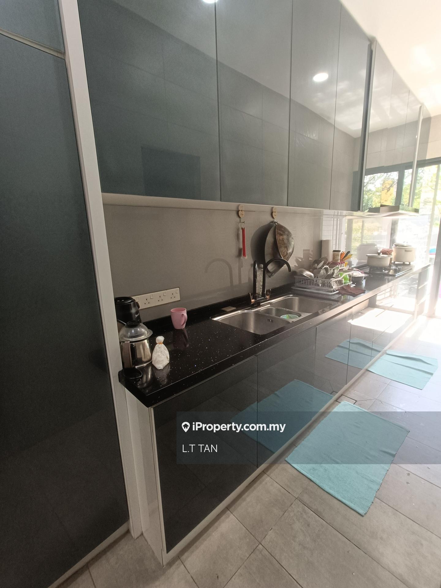 Rumah Berangkai 3 Tingkat untuk Dijual di Taman Tasik Pinggiran, Sungai Besi oleh L.T TAN - iProperty.com.my