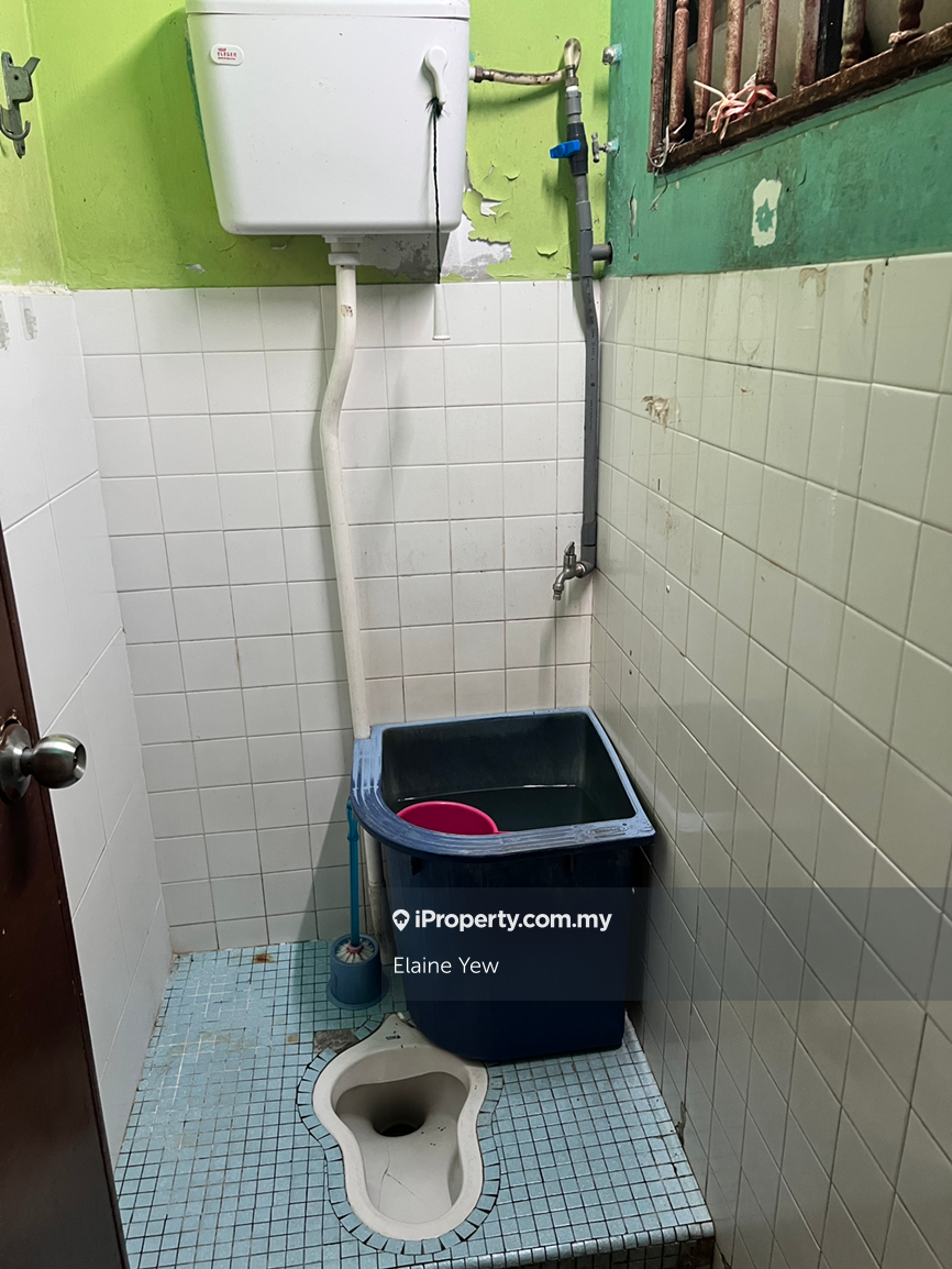 Rumah Berangkai 2 Tingkat untuk Dijual di Taman Dagang, Ampang oleh Elaine Yew - iProperty.com.my