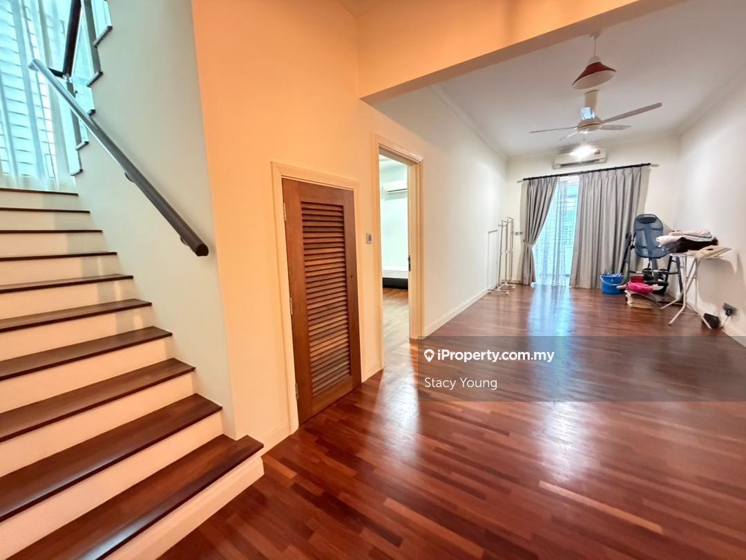 Rumah Berangkai 3 Tingkat untuk Dijual di Taman Taming Indah 2, Bandar Sungai Long oleh Stacy Young - iProperty.com.my