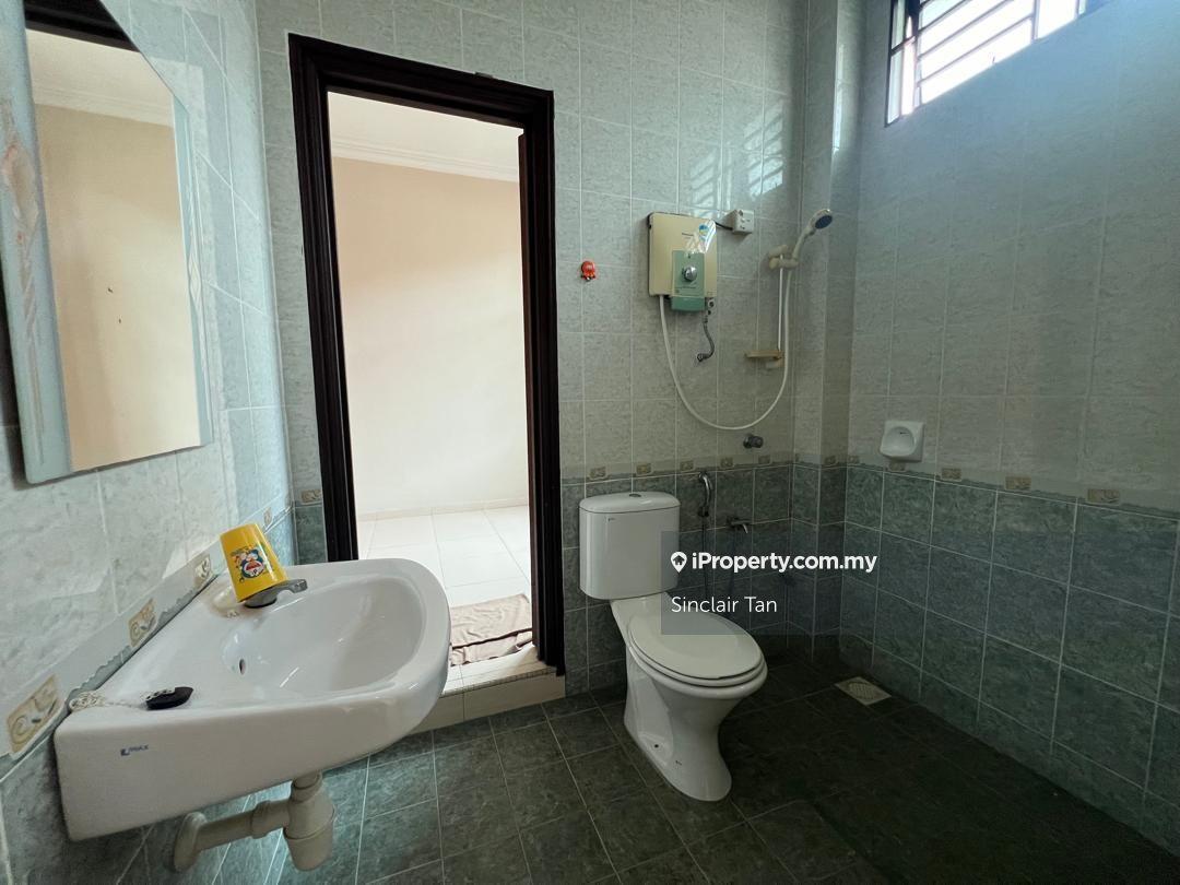 Rumah Berangkai 2 Tingkat untuk Dijual di Jalan Angsa Mas, Batu Berendam, Batu Berendam oleh Geoffery Wee - iProperty.com.my