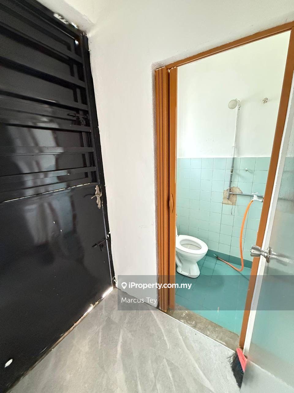 Rumah Berangkai 2 Tingkat untuk Dijual di Taman Cahaya Masai, Pasir Gudang oleh Marcus Tey - iProperty.com.my