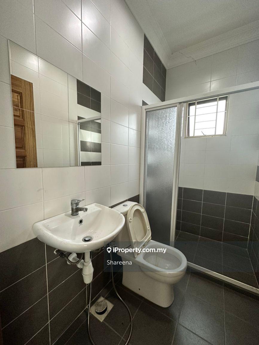 Rumah Berkembar untuk Dijual di Mutiara Villa, Kajang oleh Shareena - iProperty.com.my