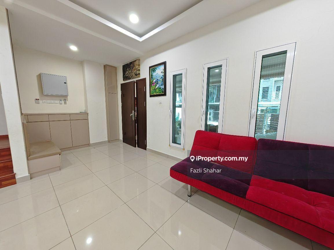 Rumah Berangkai 2.5 Tingkat untuk Dijual di Abadi Heights, Puchong oleh Fazli Shahar - iProperty.com.my