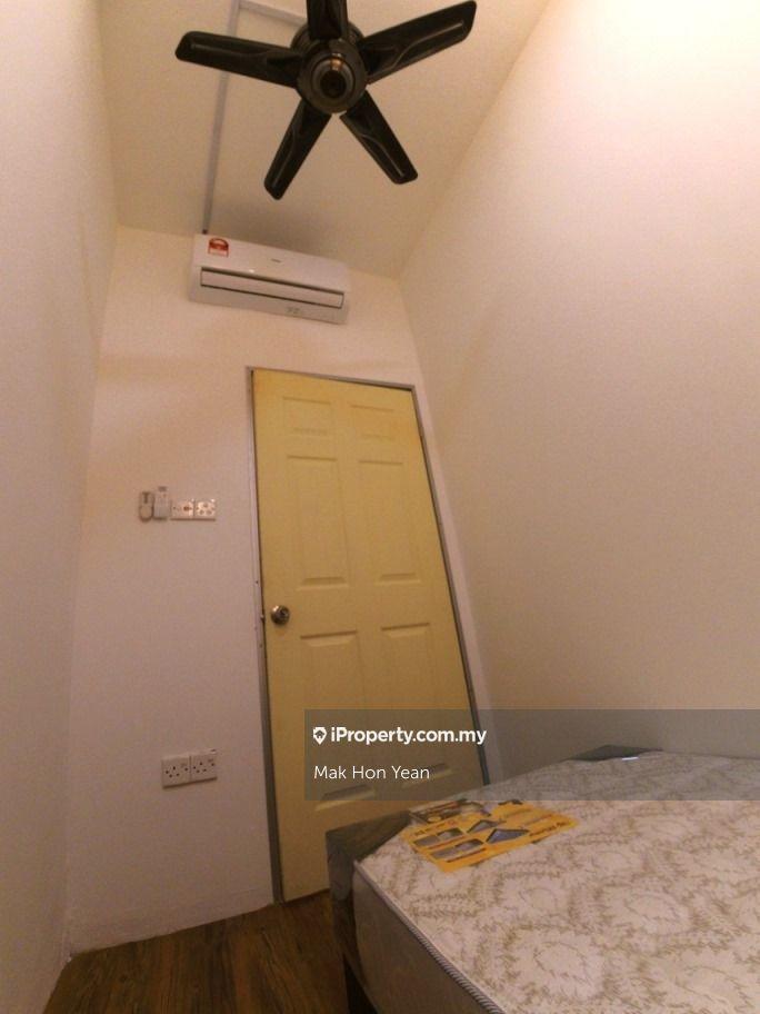 Condominium for Rent in La Vista Condominiums by Mak Hon Yean - iProperty.com.my