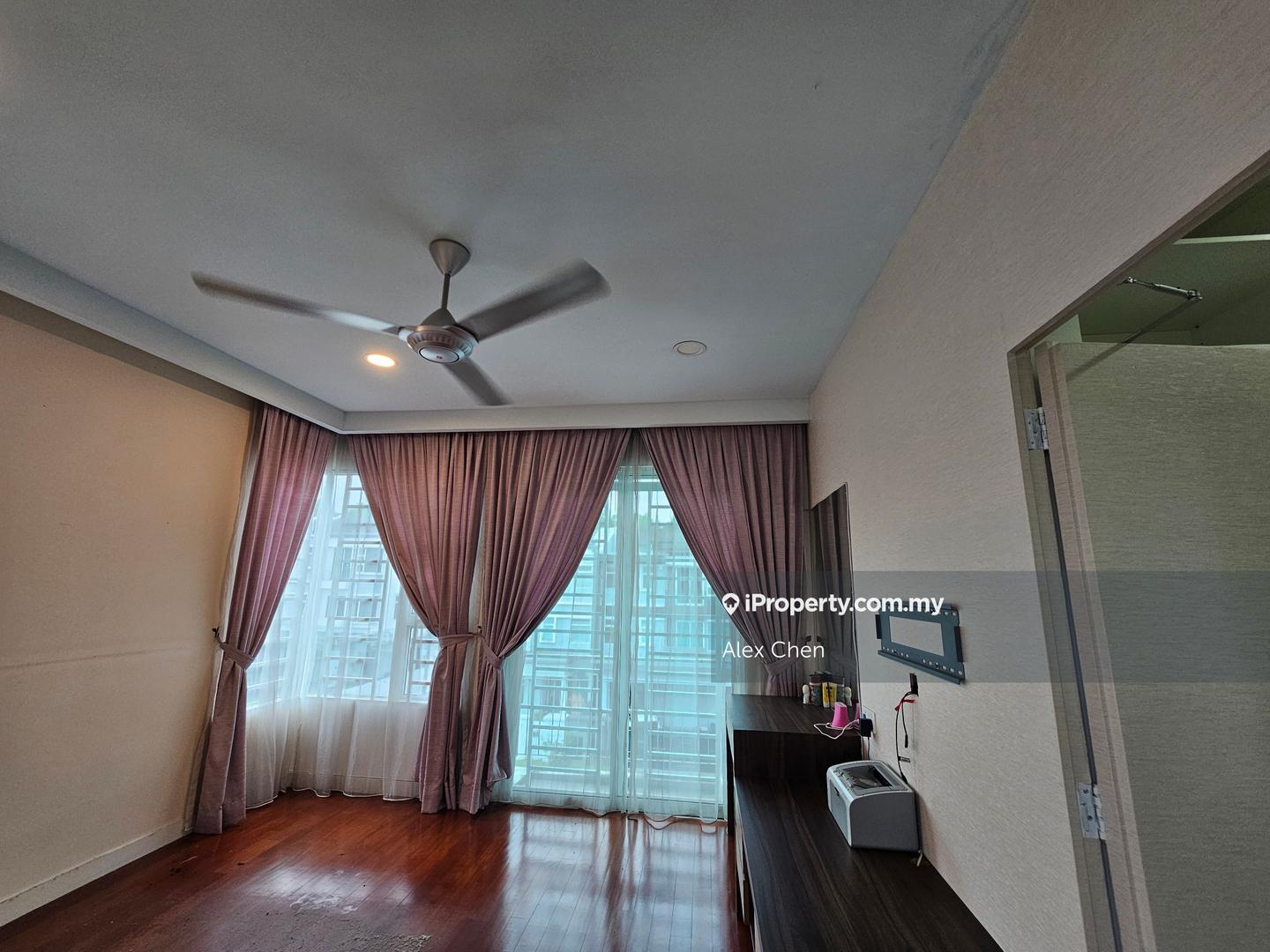 Rumah Berkembar untuk Dijual di Taman Tropicana Cheras, Bandar Sungai Long oleh Alex Chen - iProperty.com.my