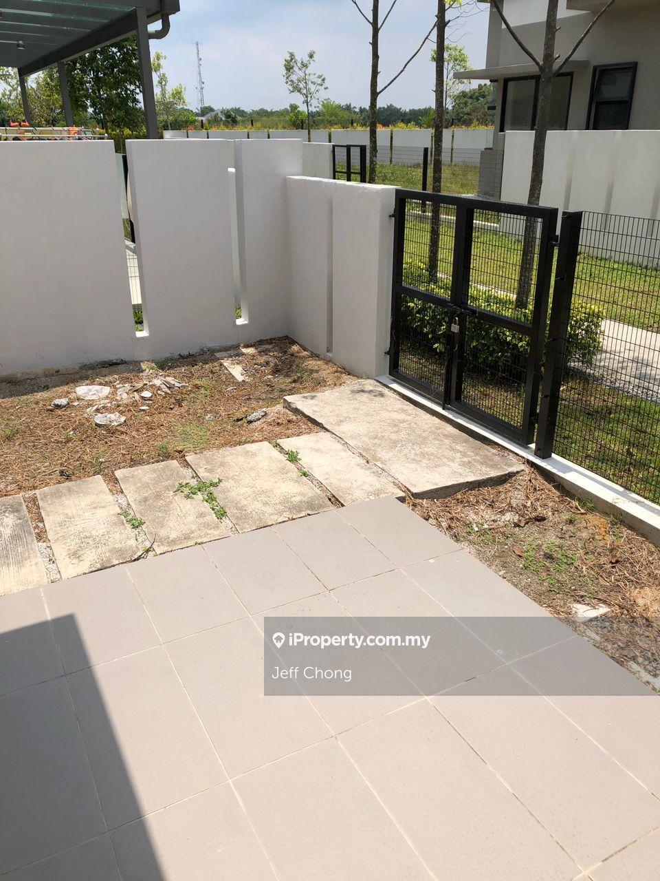 Rumah Berkembar untuk Dijual di Bandar Tropicana Aman, Telok Panglima Garang oleh Jeff Chong - iProperty.com.my