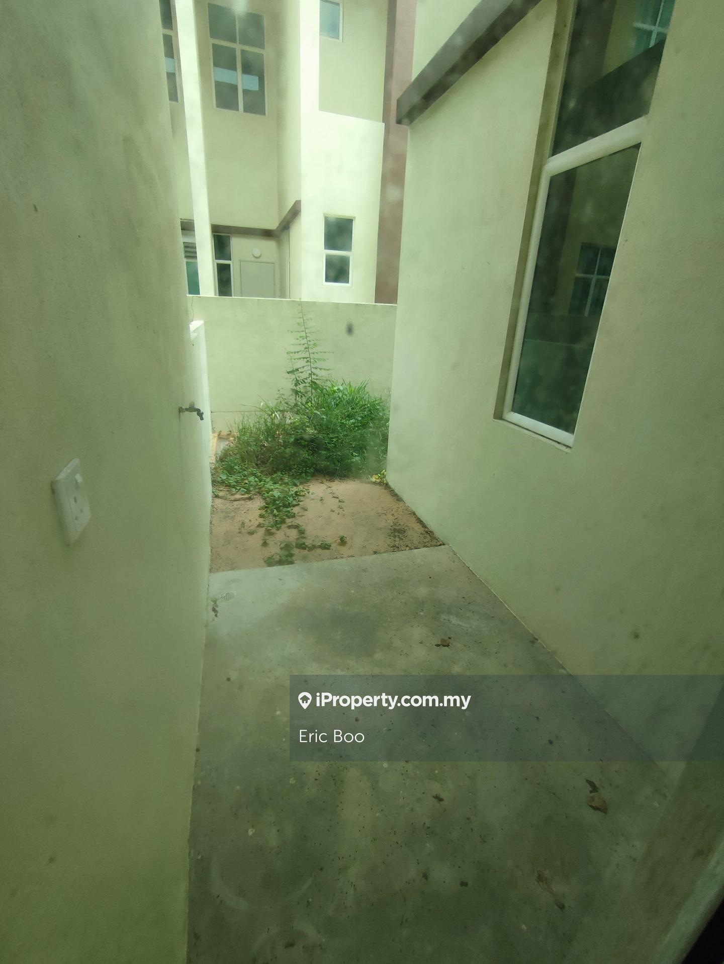 Semi-Detached House for Sale in 2 Storey SemiD Hijauan Hills, Simpang Ampat by Eric Boo - iProperty.com.my