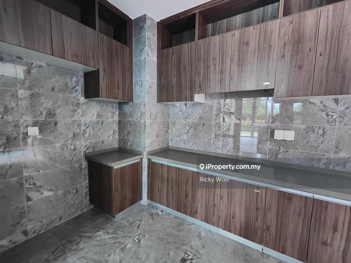 Service Residence for Sale in Country Garden Forest City by Ricky Woo - iProperty.com.my