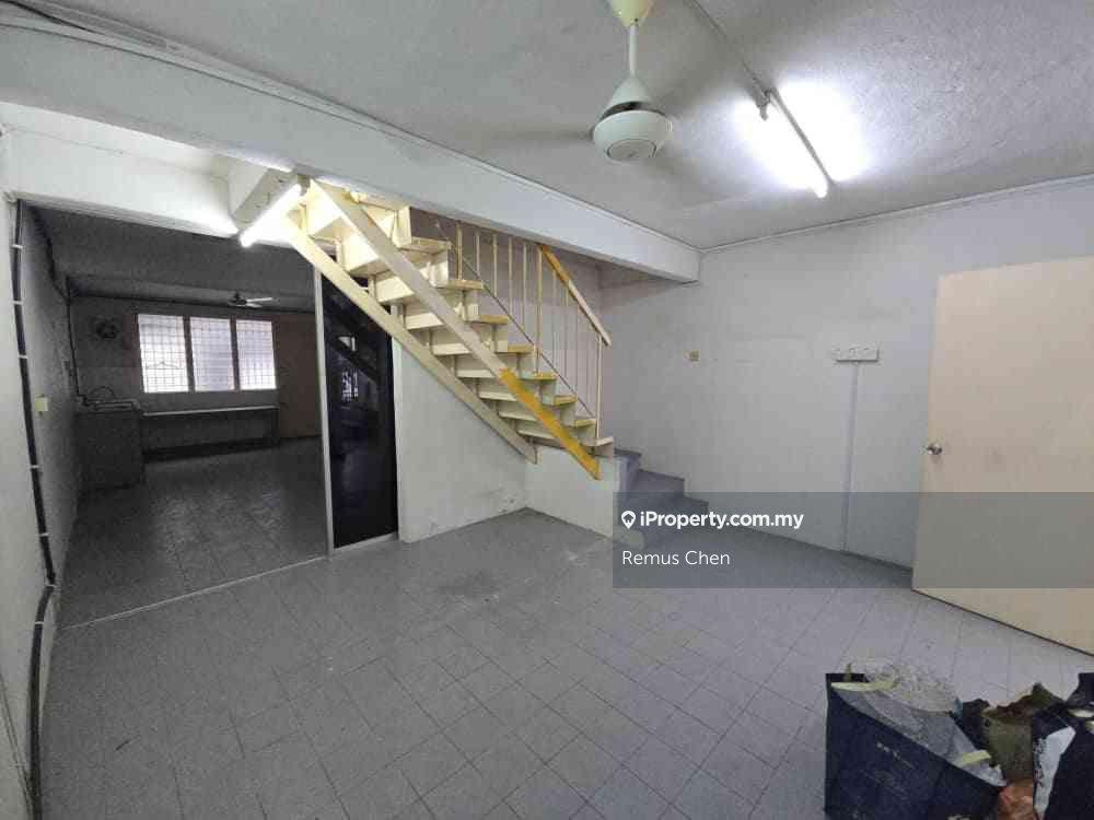 2-storey Terraced House for Sale in Taman Universiti Indah, Seri Kembangan by Remus Chen - iProperty.com.my