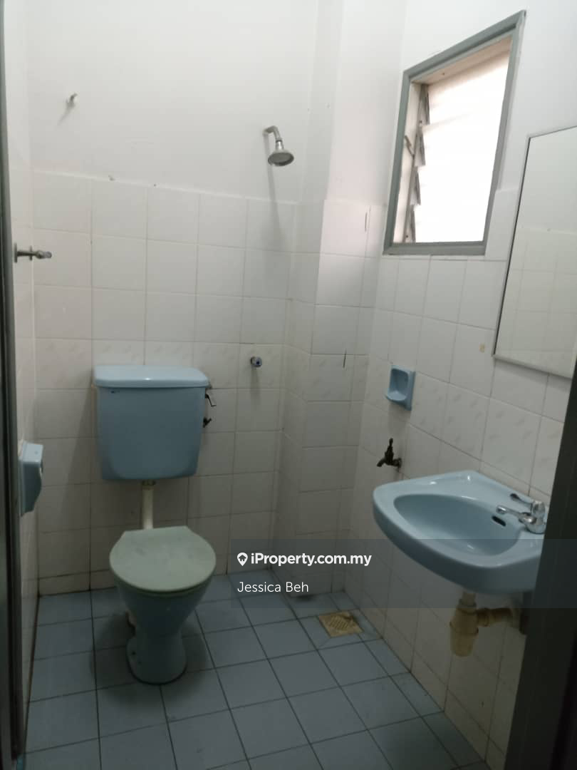 Rumah Berangkai 2 Tingkat untuk Dijual di m43ll, Subang Jaya oleh Jessica Beh - iProperty.com.my