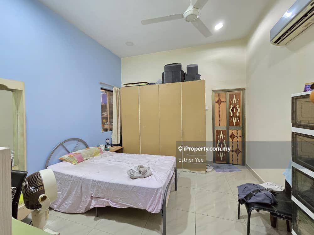 Bungalow House for Sale in Taman Dagang Jaya, Ampang by Esther Yee - iProperty.com.my