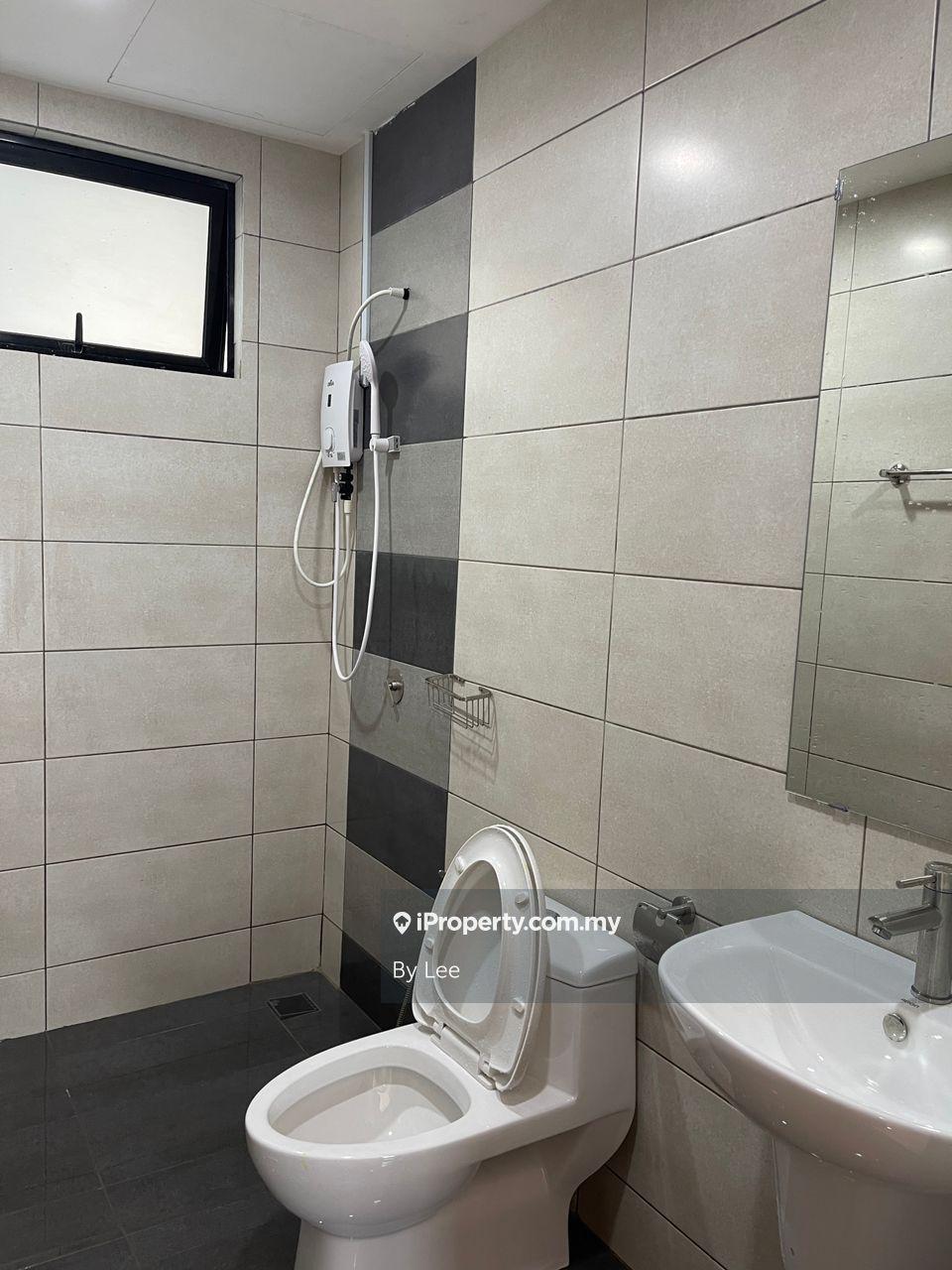 Service Residence for Sale in Molek Regency by By Lee - iProperty.com.my