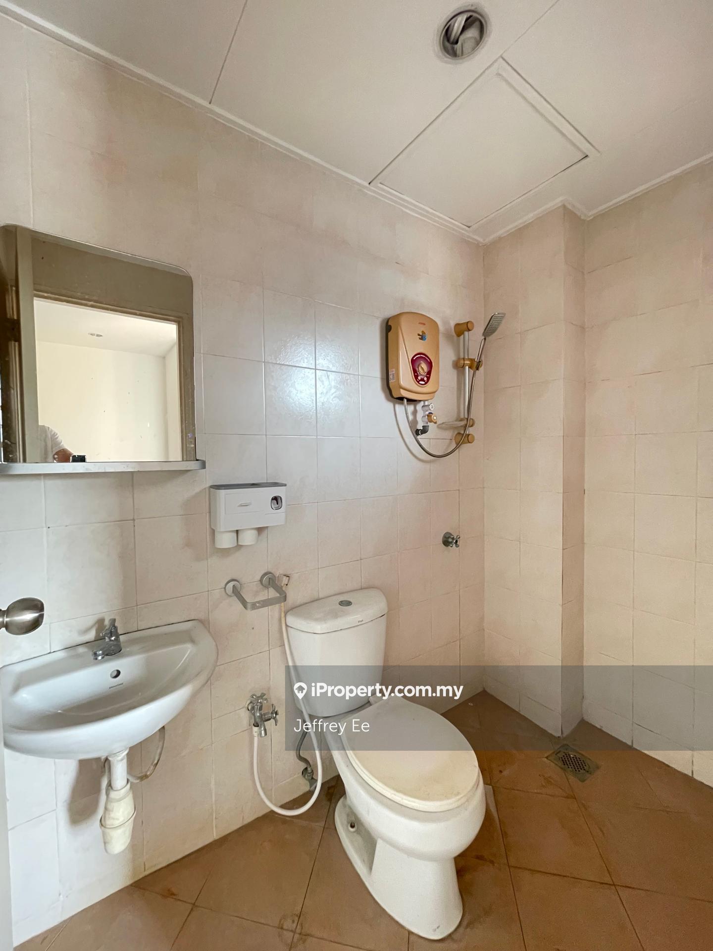 Rumah Berangkai 3 Tingkat untuk Dijual di Sierramas, Sungai Buloh oleh Jeffrey Ee - iProperty.com.my