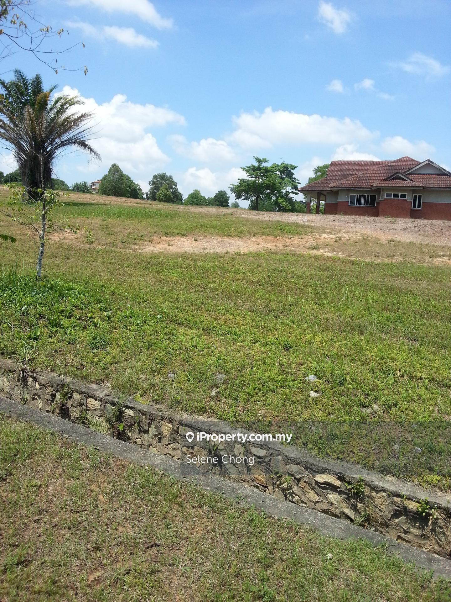 Banglo Tanah untuk Dijual di College Heights Garden Resort, Setul oleh Selene Chong - iProperty.com.my