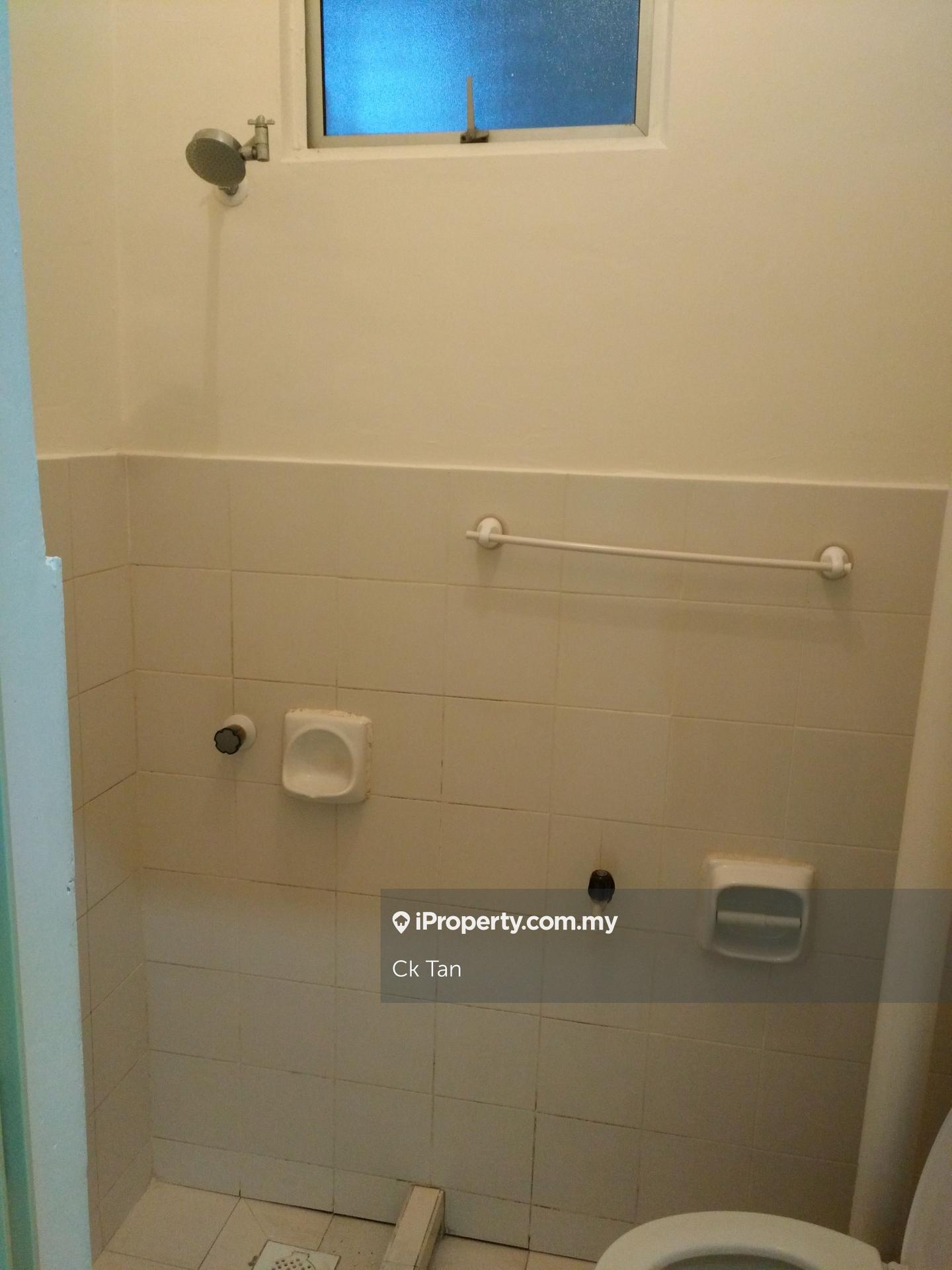 Apartment for Rent in Pangsapuri Lagoon Perdana by Ck Tan - iProperty.com.my