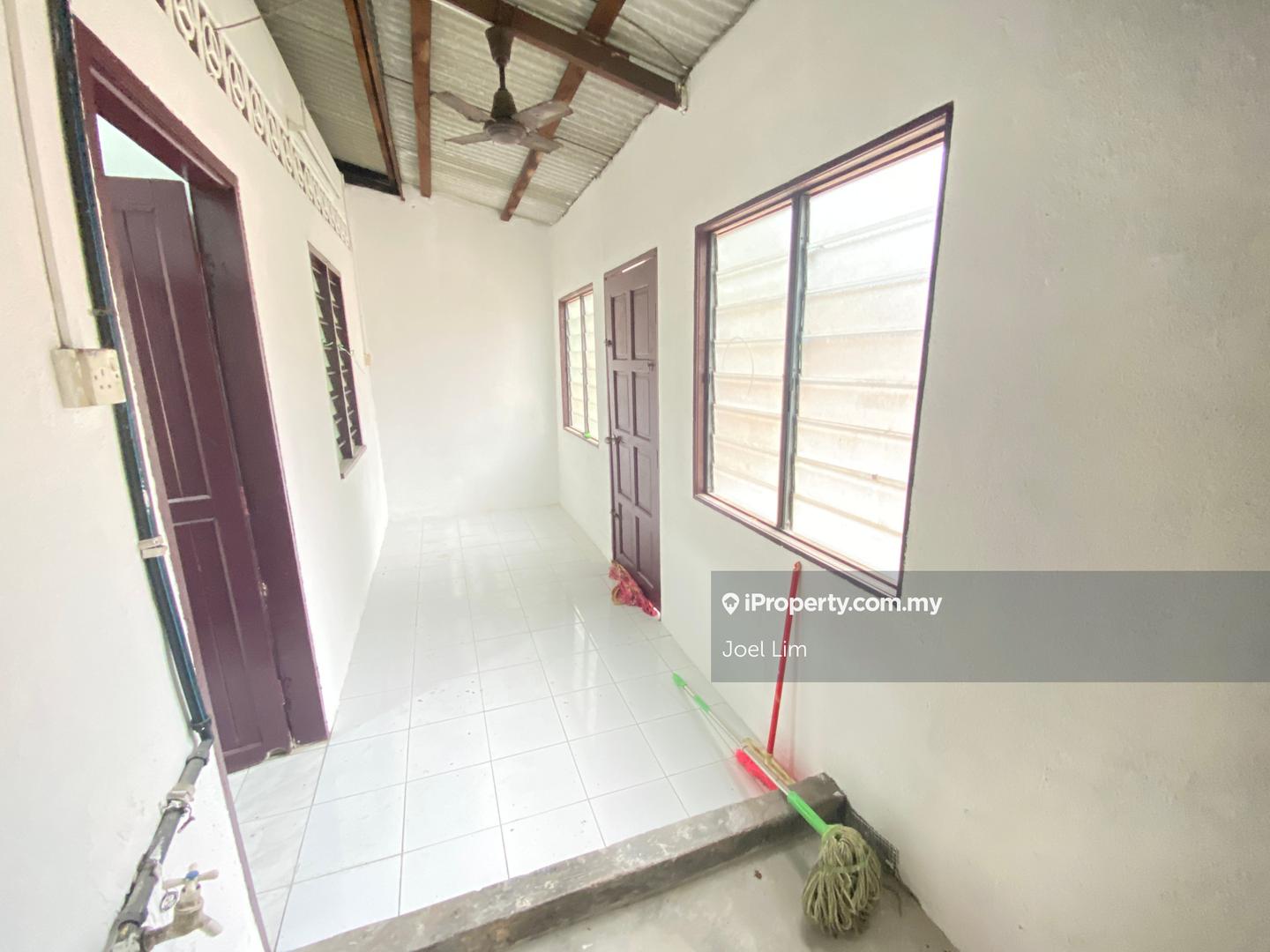 Rumah Berangkai 1 Tingkat untuk Dijual di Kawasan 11, Kampung Idaman, Pelabuhan Klang oleh Joel Lim - iProperty.com.my