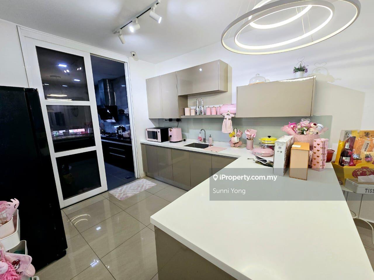 Rumah Berangkai 3 Tingkat untuk Dijual di Kinrara Residence, Puchong oleh Sunni Yong - iProperty.com.my