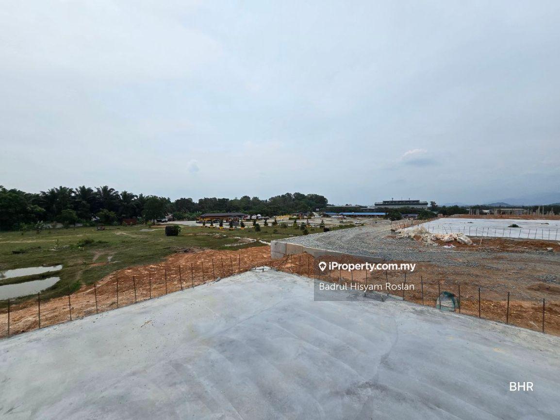 Semi-D Kilang untuk Dijual di Nilai 3, Nilai oleh Badrul Hisyam Roslan - iProperty.com.my