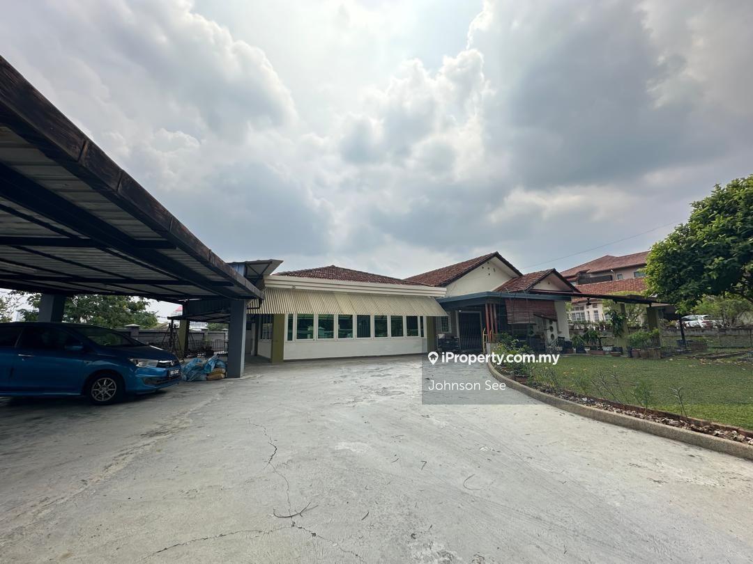 Bungalow House for Sale in Seksyen 5, Jalan Gasing, Bukit Gasing, PJ, Petaling Jaya by Johnson See - iProperty.com.my