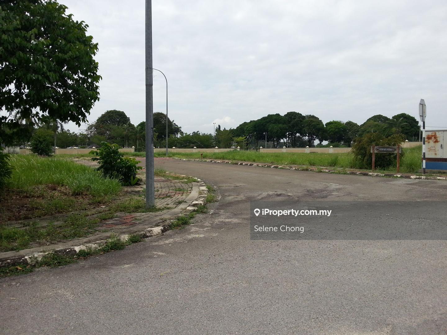 Residential Land for Sale in Bayu Lakehomes, Mantin by Selene Chong - iProperty.com.my