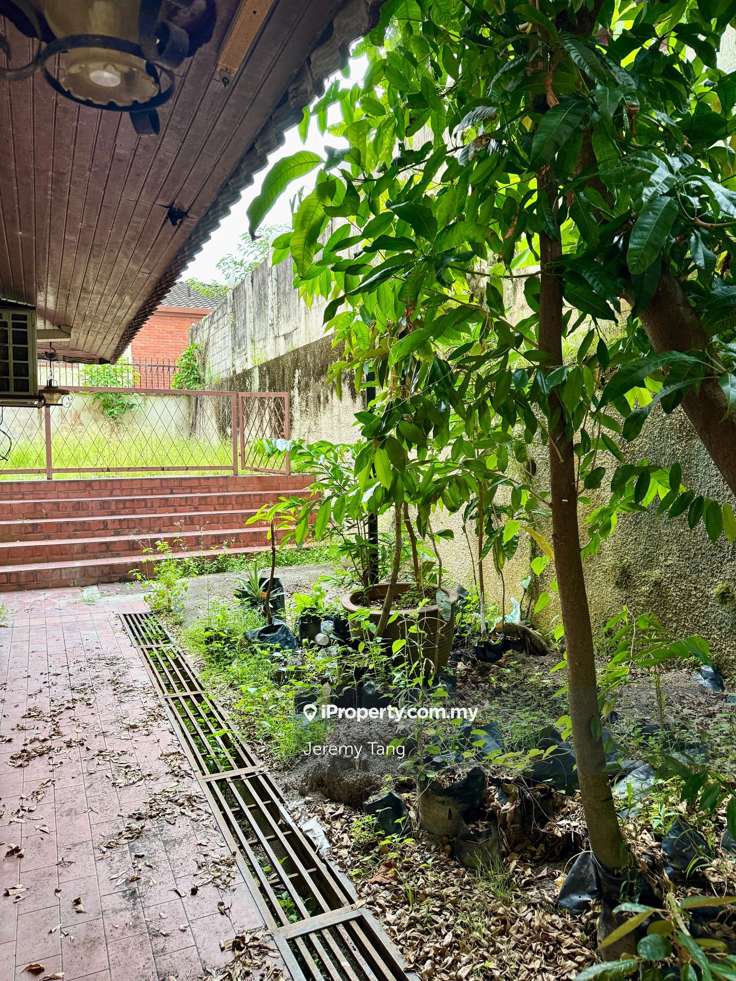 Banglo untuk Dijual di 2-storey Bungalow on Squarish Flat Land, Bangsar oleh Jeremy Tang - iProperty.com.my