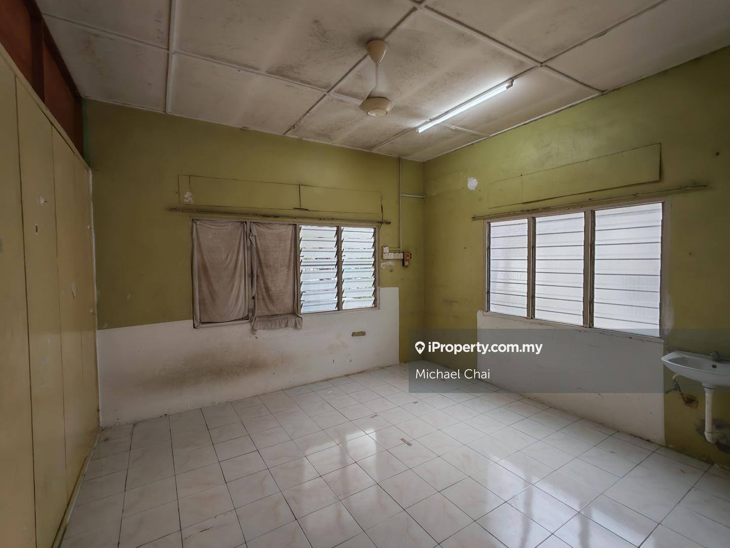 Bungalow House for Sale in Batu 14, Puchong by Michael Chai - iProperty.com.my