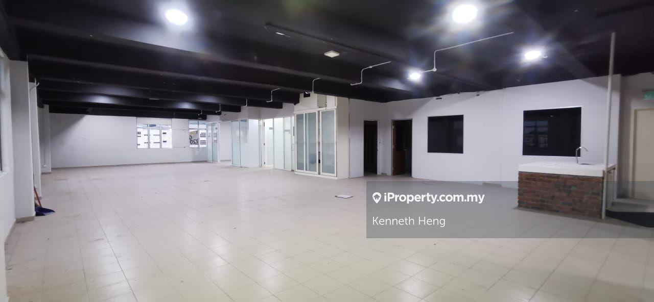Office for Rent in (Corner & With Lift) Pusat Bandar Rawang, Anggun, Rawang by Kenneth Heng - iProperty.com.my