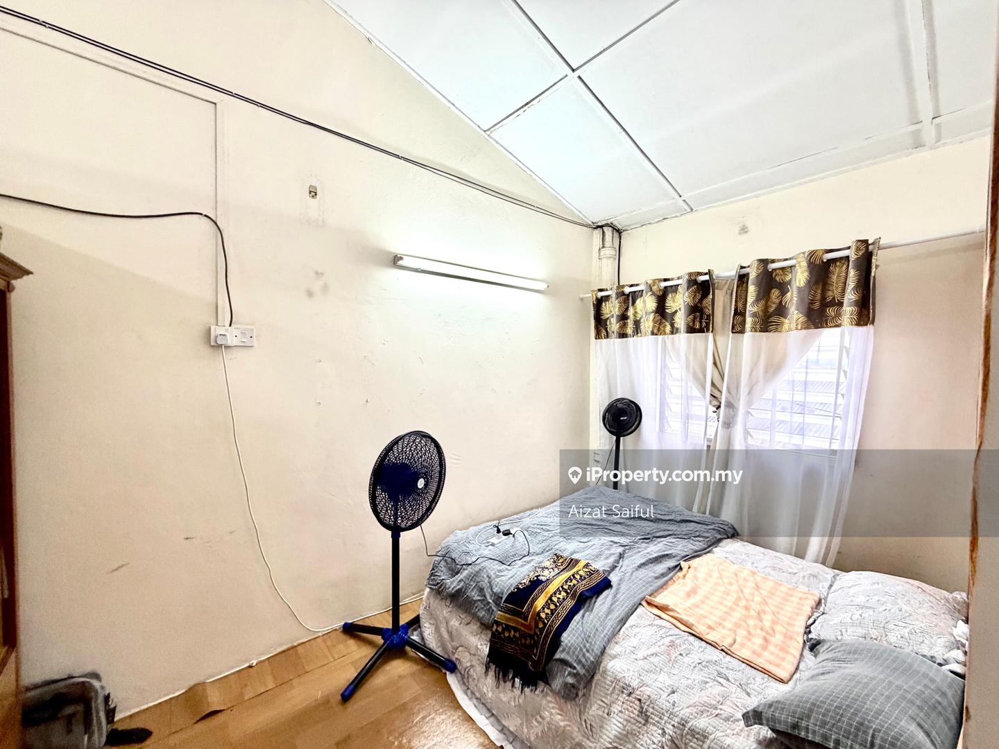 Rumah Teres untuk Dijual di Taman Bukit Kajang Baru, Kajang oleh Aizat Saiful - iProperty.com.my